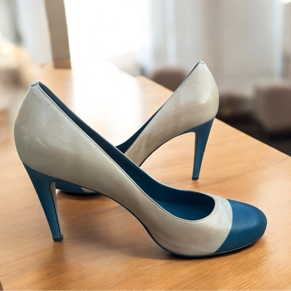 Cole Haan Nike Air Navy and Tan Pumps Heels rounded toe leather size 10